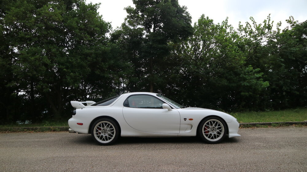 Classicsracer-2002-Mazda-RX7-Spirit-R-2.JPG