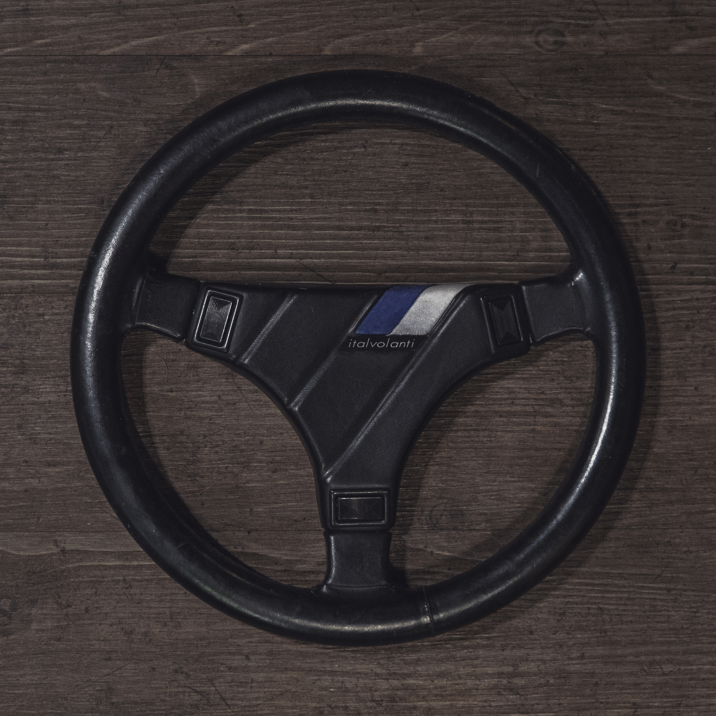 steering_wheels_italvolanti_ati2_superior_01.jpg